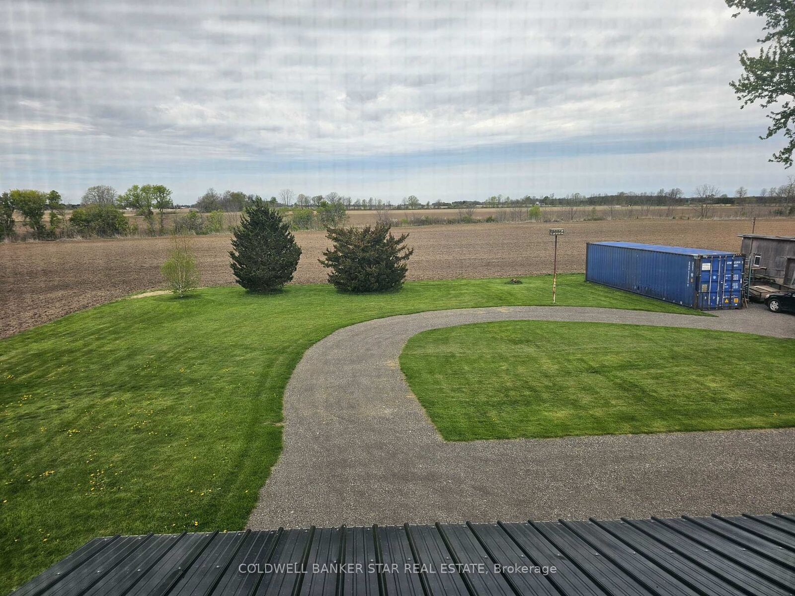 Property Photo:  29860 Irish School Road N  ON N0P 1M0 