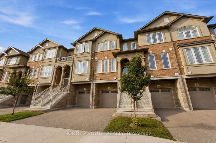Property Photo:  90 Laguna Village Crescent  ON L0R 1P0 
