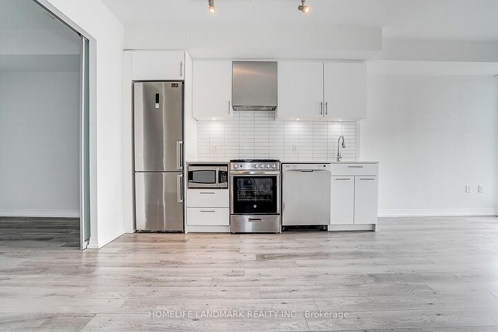 Property Photo: 251 Jarvis Street 1718 ON M5B 0C3