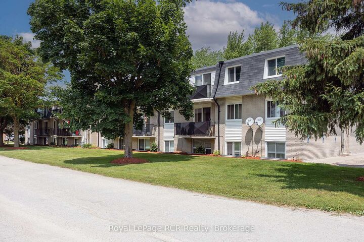 Property Photo: 118 Preston Street Unit 102 ON N0G 1A0