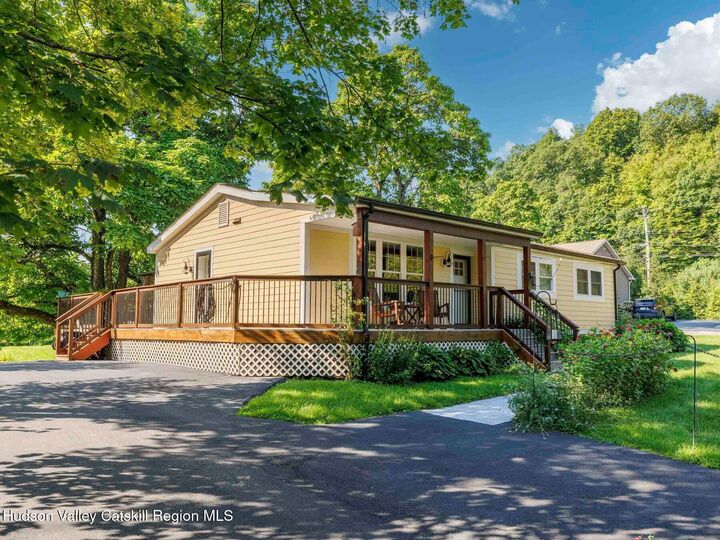 Property Photo:  14 Ulster Landing  NY 12401 