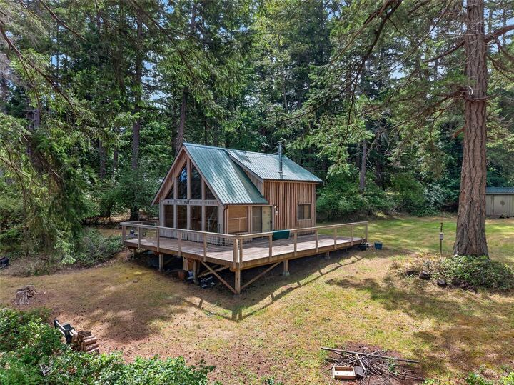 Property Photo: 5150 East Rd BC V0R 1T0