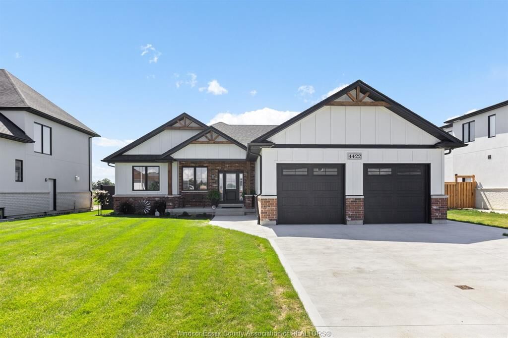 Property Photo: 4422 Belmont ON N0P 1J0