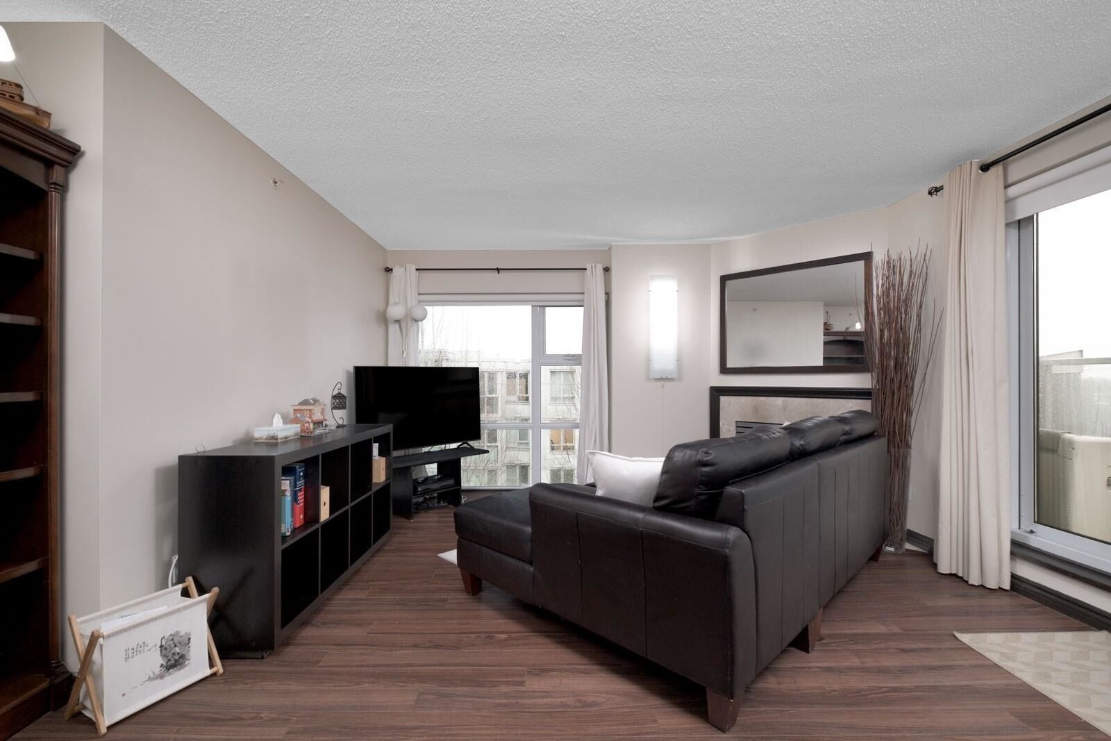 Property Photo: 4868 Fraser Street Ph8 BC V5V 4H5
