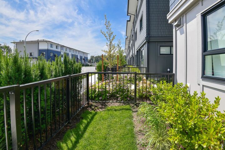 Property Photo: 33525 Kingston Avenue 14 BC V2S 0R6