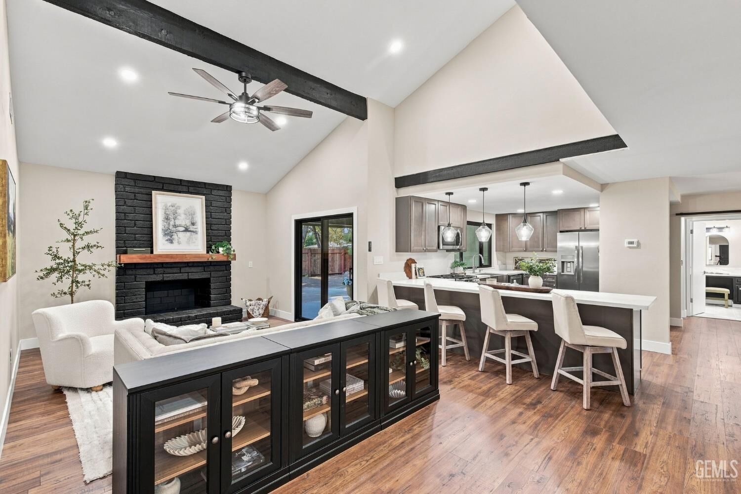 Property Photo: 6805 Saddleback Drive CA 93309