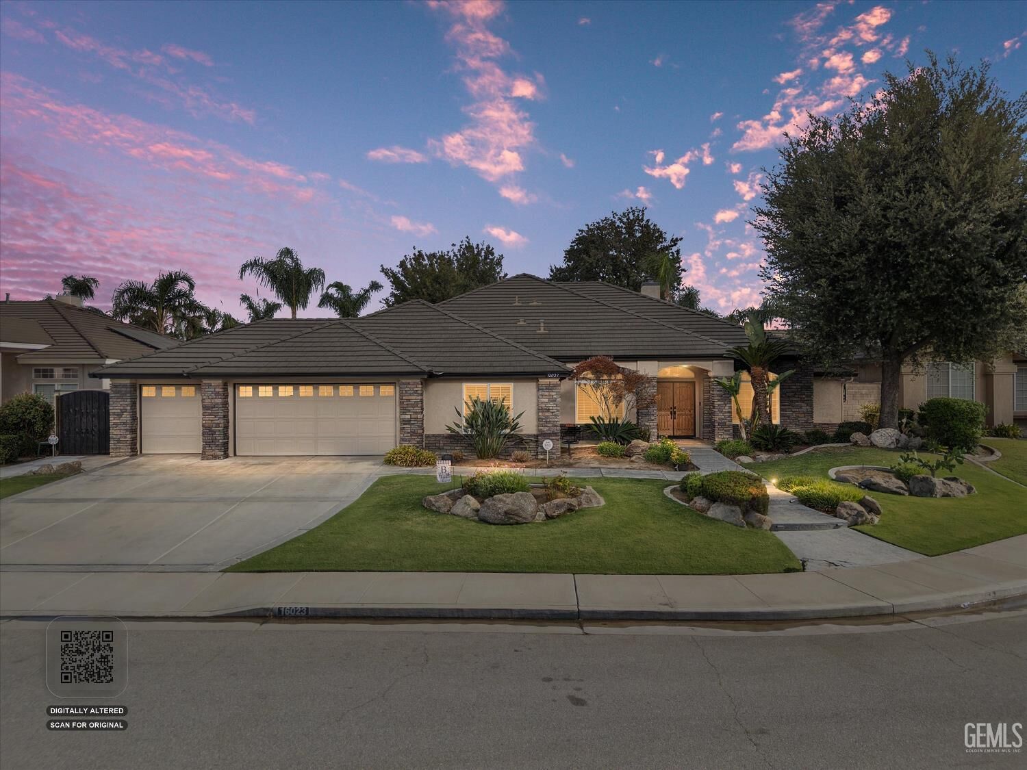 Property Photo:  16023 Screaming Eagle Avenue  CA 93314 