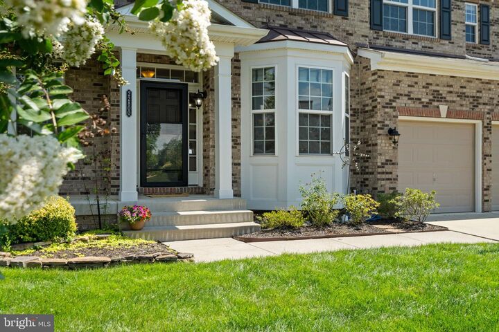 Property Photo: 22800 Calderwood Lane VA 20148
