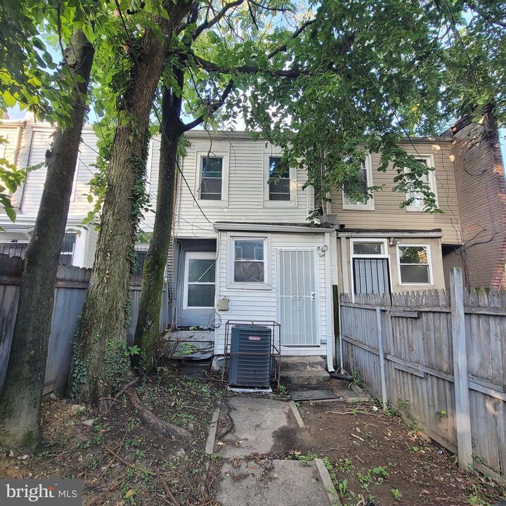 Property Photo:  1704 Montpelier Street  MD 21218 