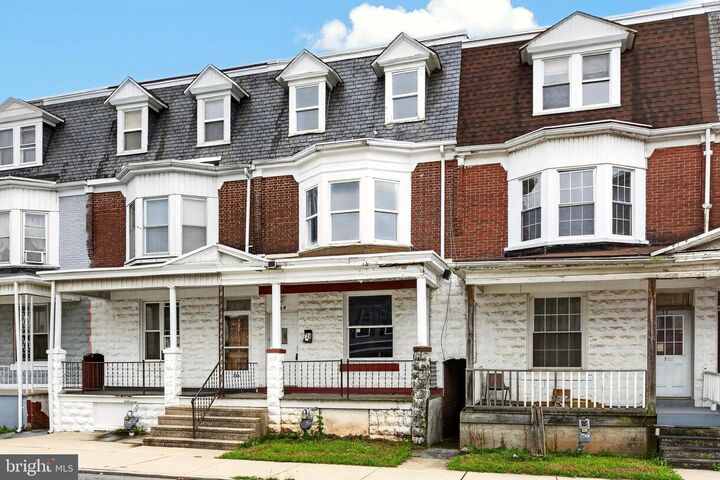 Property Photo:  724 E Chestnut Street  PA 17403 