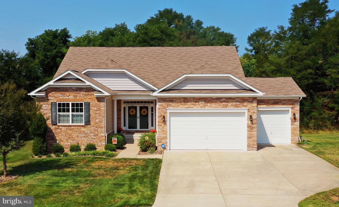 Property Photo:  90 Putter Court  VA 22630 
