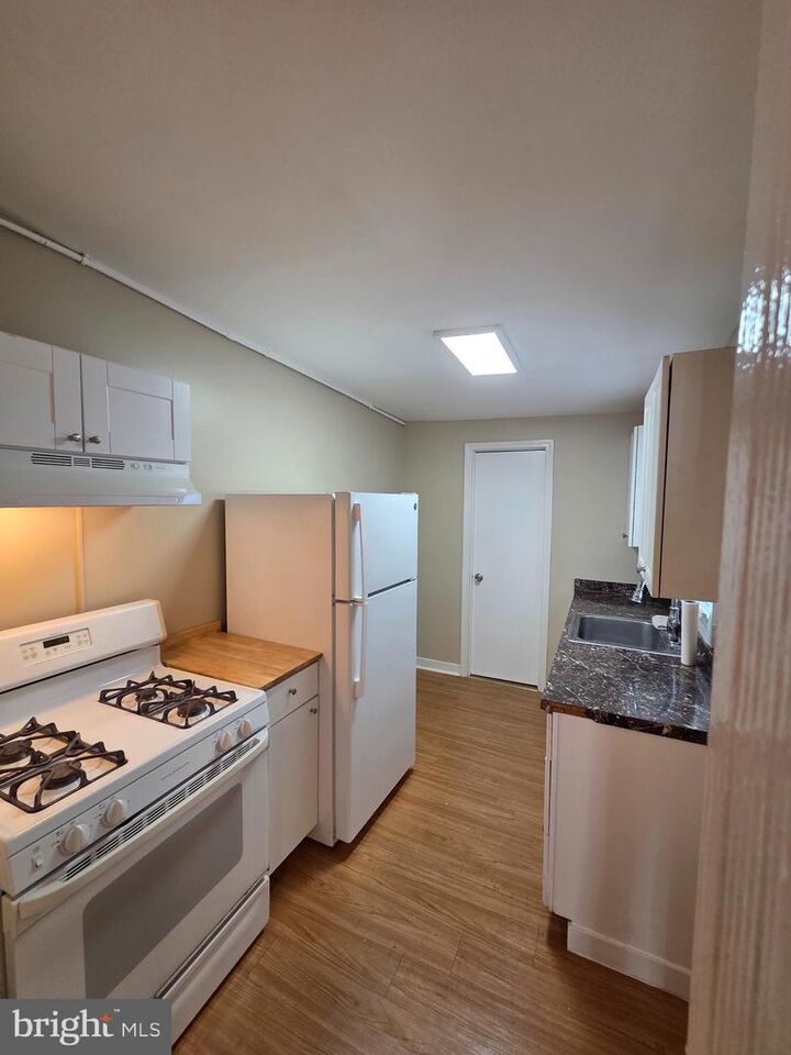 Property Photo:  808 E Marion Street  PA 17602 
