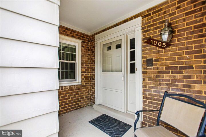 Property Photo: 1005 Tapawingo Road SW VA 22180