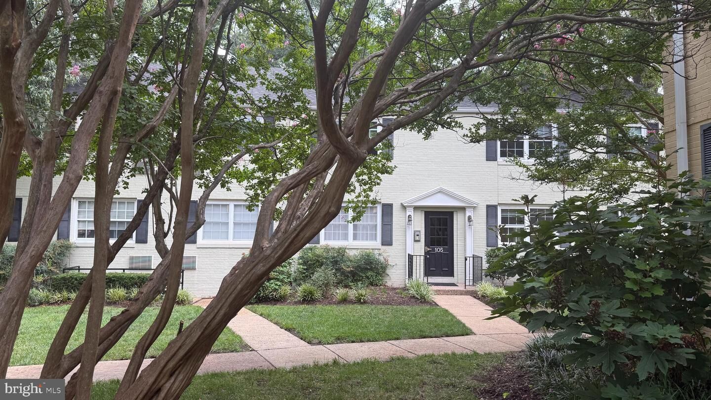 Property Photo:  105 N George Mason Drive 1053  VA 22204 