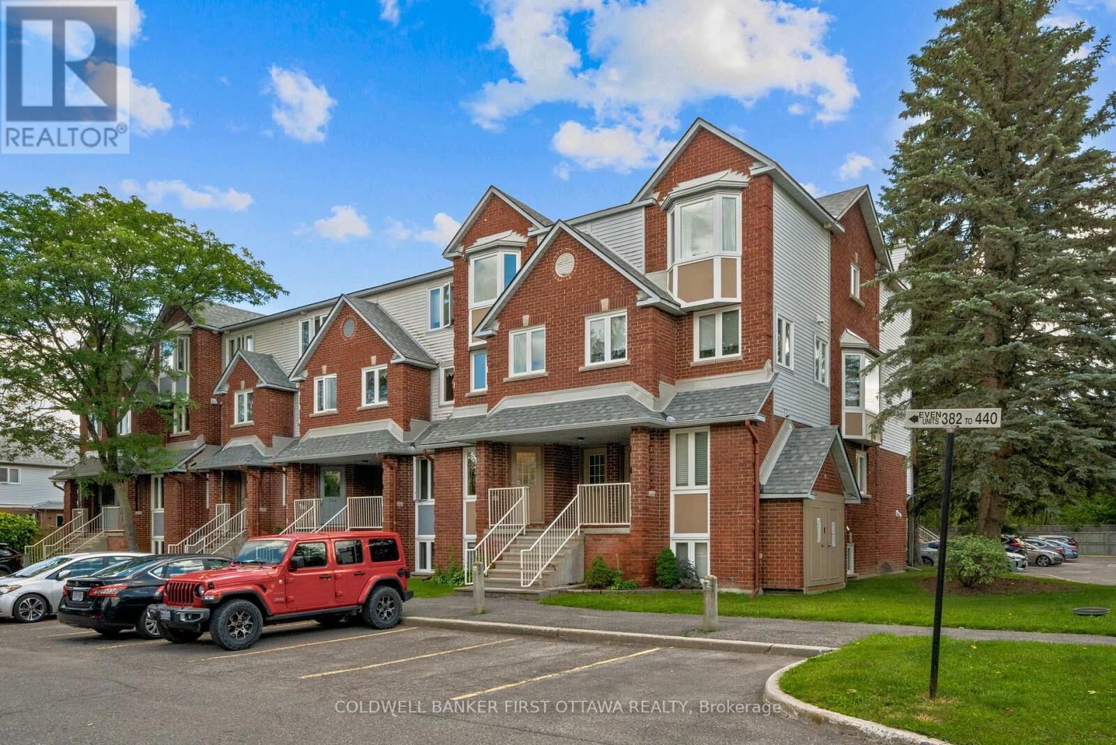 Property Photo:  386 Briston Private  ON K1G 5R3 