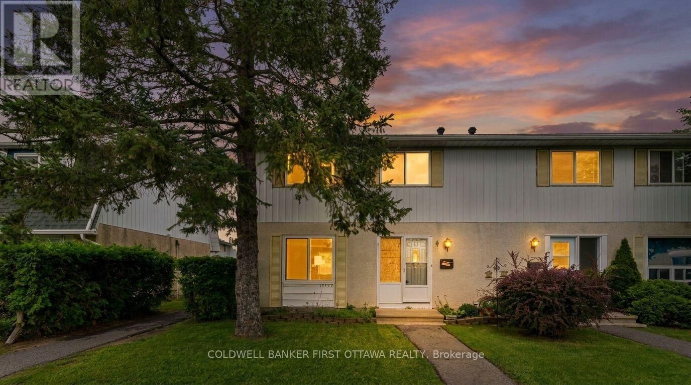 Property Photo: 1532 Beaverpond Drive A ON K1B 3R9