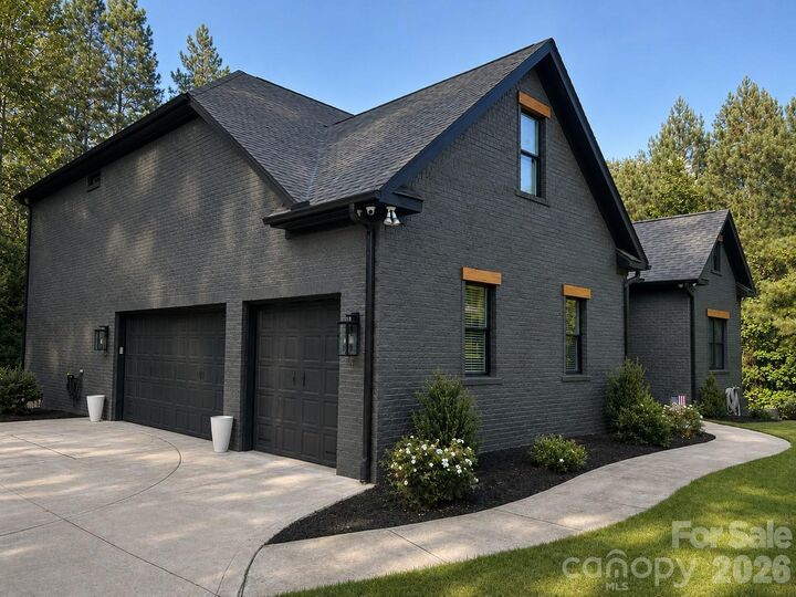 Property Photo: 140 Crooked Branch Way NC 28166