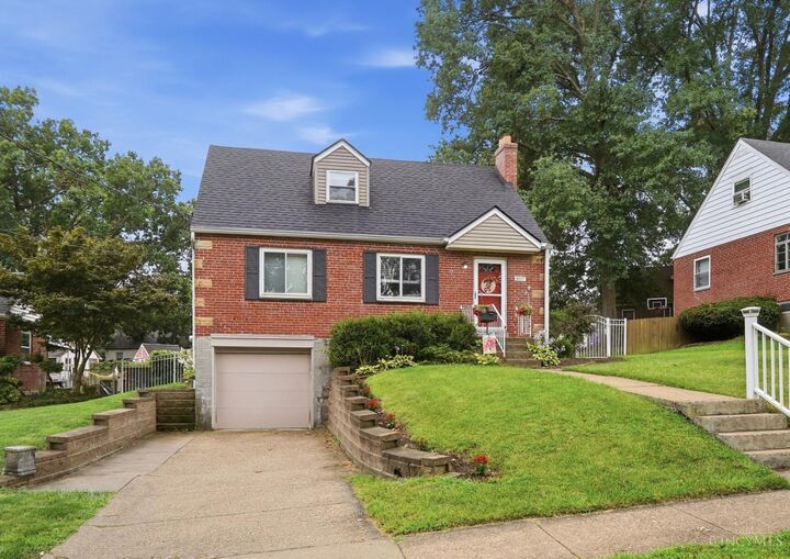 Property Photo:  5577 Raceview Avenue  OH 45248 