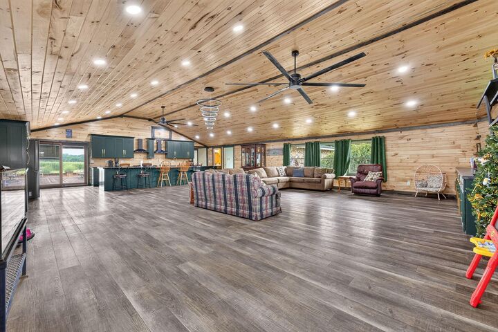 Property Photo: 10418 Wildcat Pike OH 43332