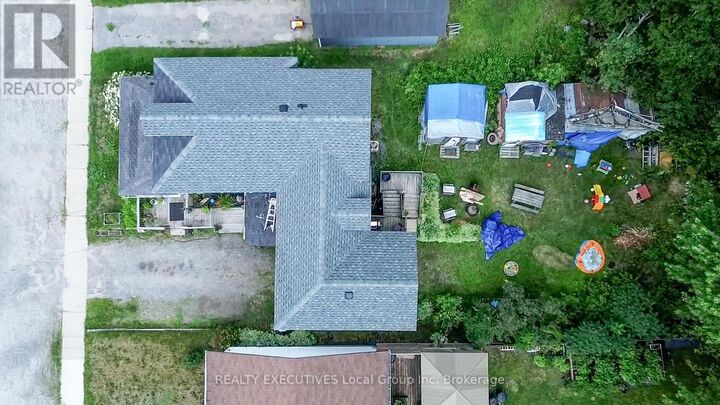 Property Photo: 64 Nipissing Street ON P2B 1J3