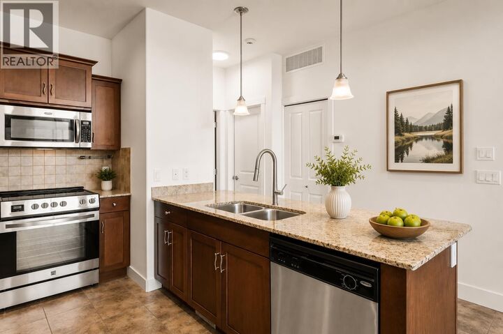 Property Photo:  3359 Cougar Road 5  BC V4T 3G1 