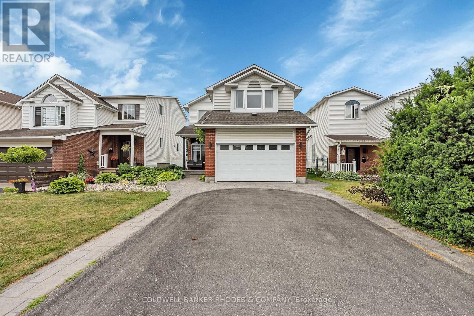 Property Photo:  1859 Hennessy Crescent  ON K4A 3X8 
