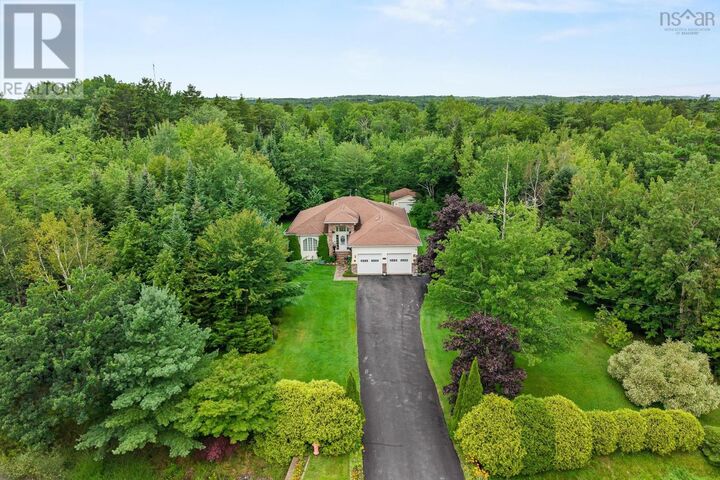 11 Taylor Drive — photo 1