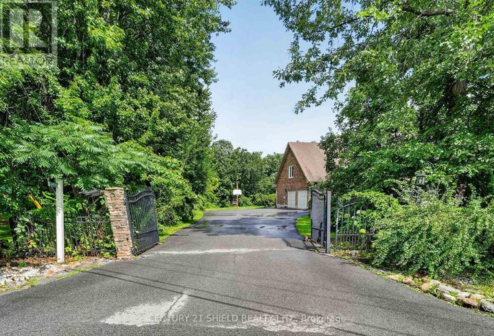 Property Photo:  16906 Beaver Dam Drive  ON K0C 1P0 