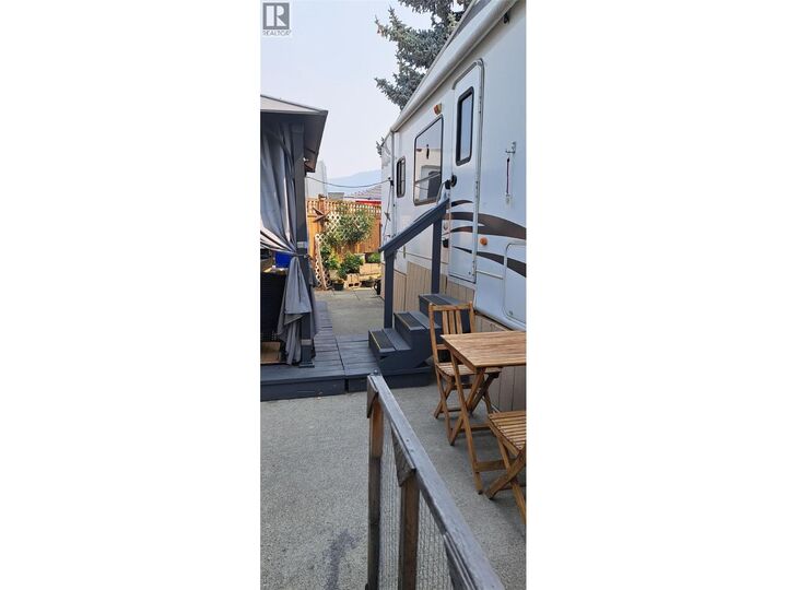 Property Photo: 415 Commonwealth Road 119 BC V4V 1P4