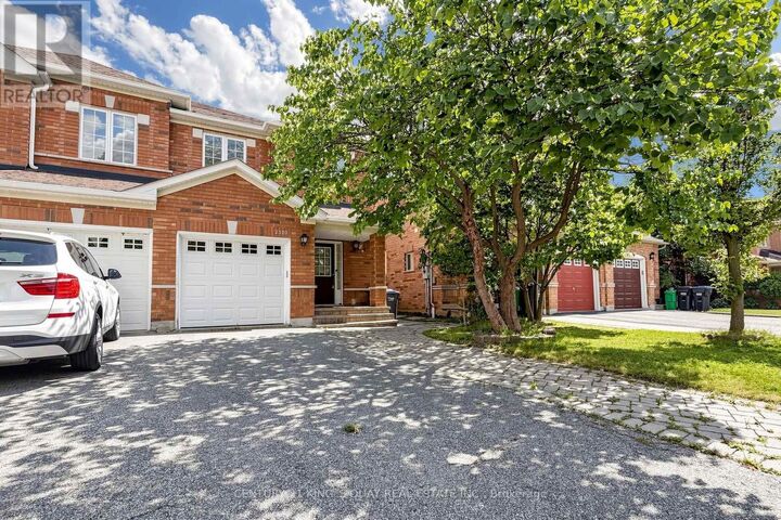 Property Photo: 3328 Southwick Street ON L5M 7K9