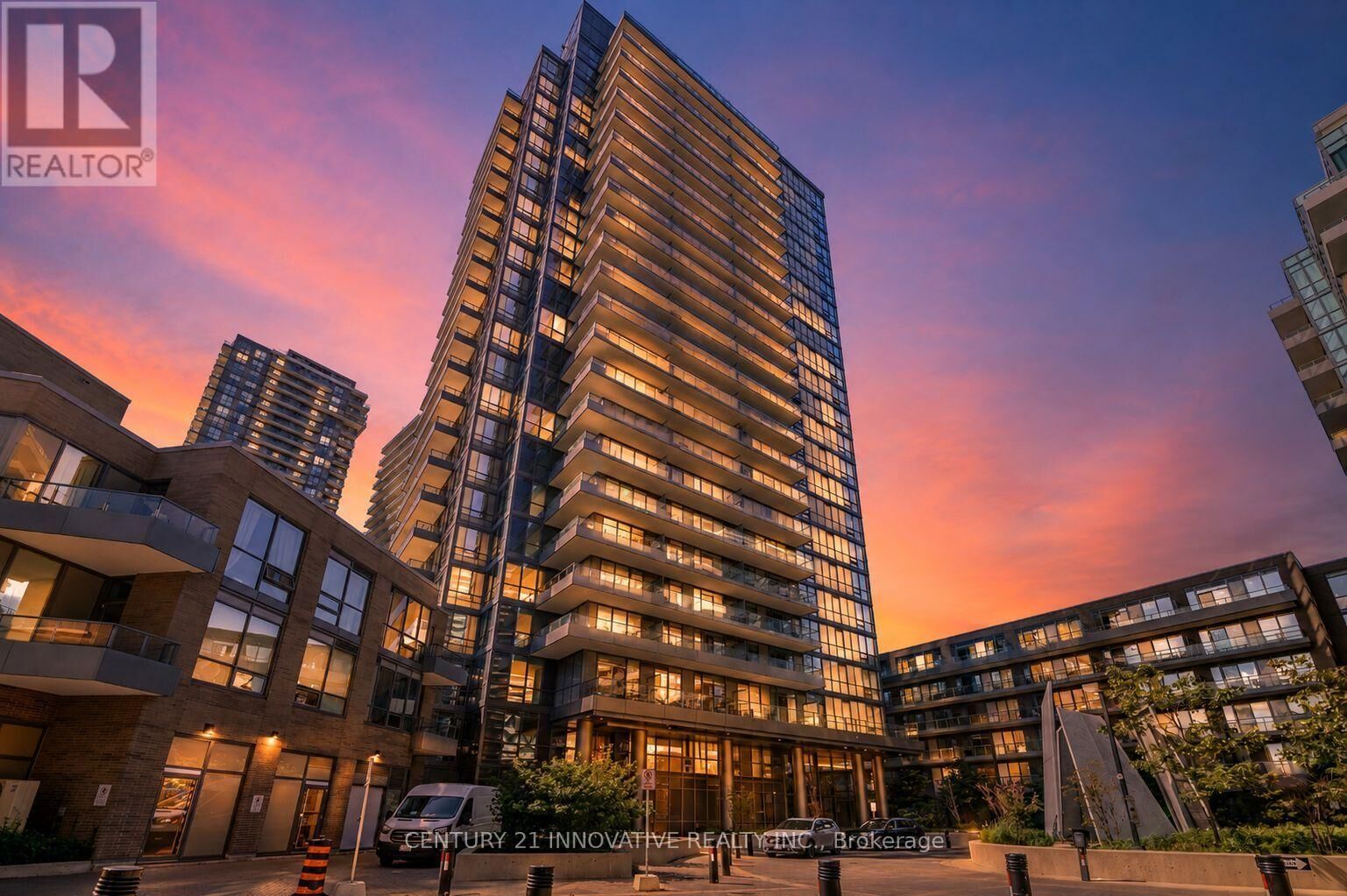 Property Photo:  50 Forest Manor Road 1805  ON M2J 1M6 