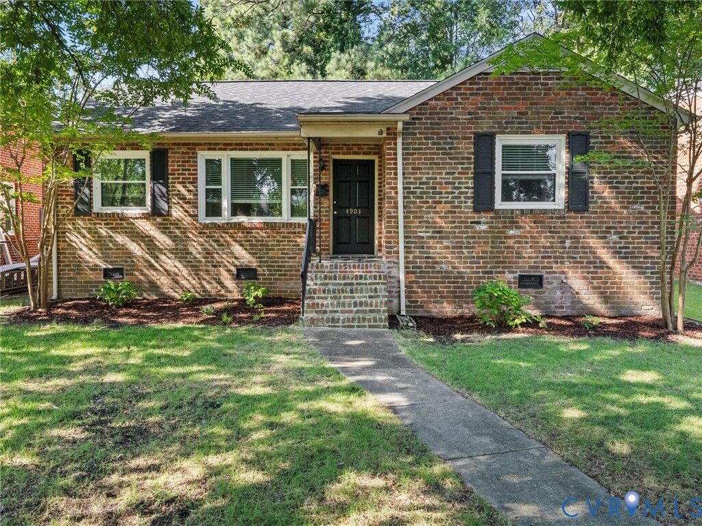 Property Photo: 4903 Cutshaw Avenue VA 23230
