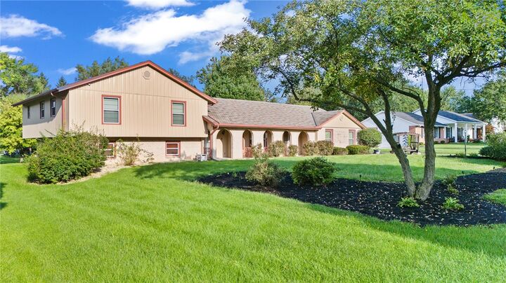 Property Photo:  2425 Greenlawn Drive  OH 45373 