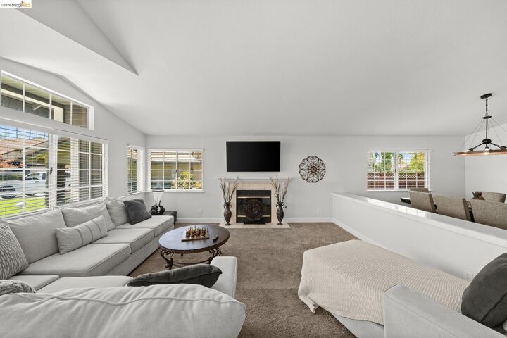 Property Photo:  2212 Colonial Ct  CA 94505 