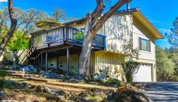 Property Photo: 23101 Gold Springs Dr CA 95310