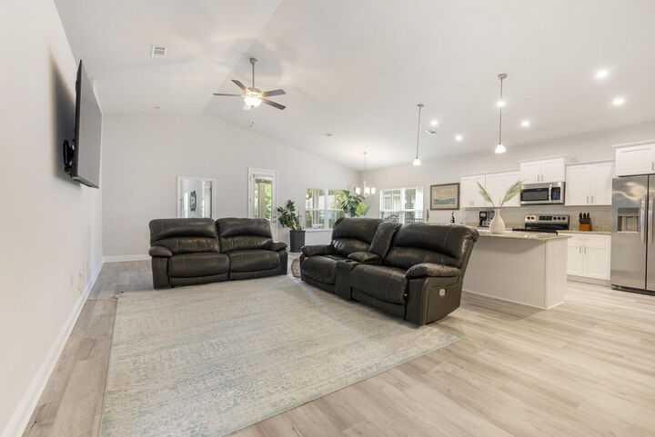Property Photo:  88 Cool Breeze Loop Loop  FL 32439 