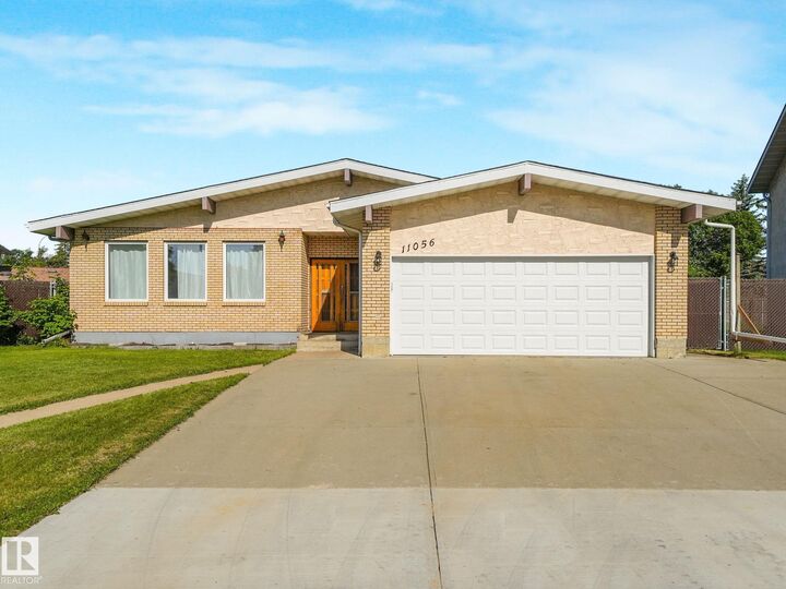 Property Photo:  11056 166 Avenue NW  AB T5X 1Y3 