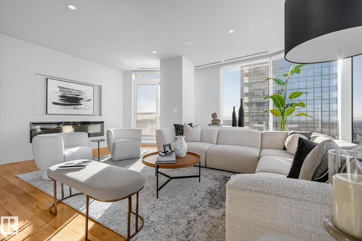 Property Photo:  10360 102 Street NW 4704  AB T5J 0K6 