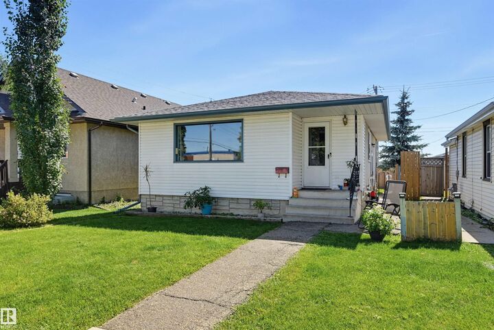 Property Photo: 10423 64 Avenue NW AB T6H 1S8