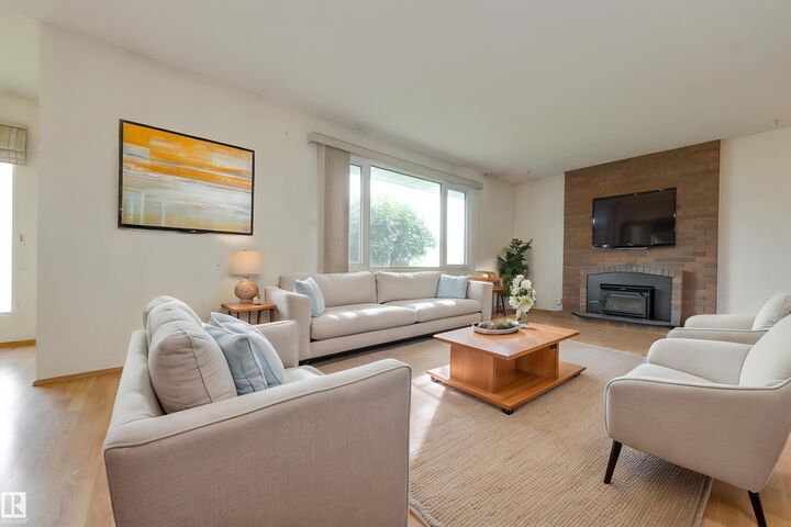 Property Photo:  13816 90 Street NW  AB T5E 3N3 