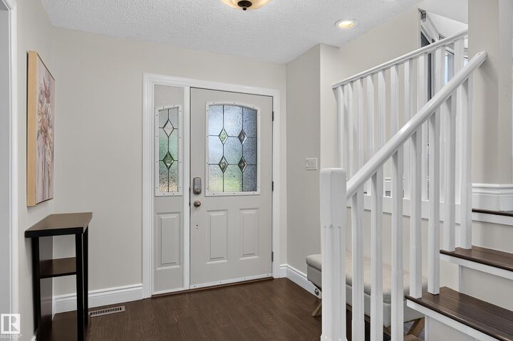 Property Photo:  1 Georgia Place  AB T8N 1R6 