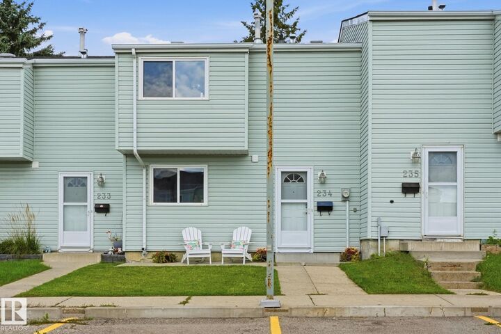 Property Photo:  234 Dickinsfield Court NW  AB T5E 5V8 