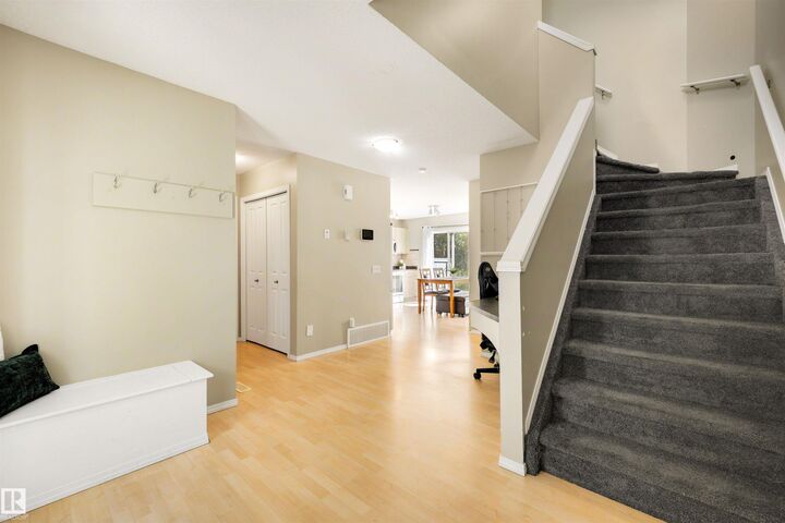 Property Photo:  450 Hyndman Crescent NW 3  AB T5A 0E2 