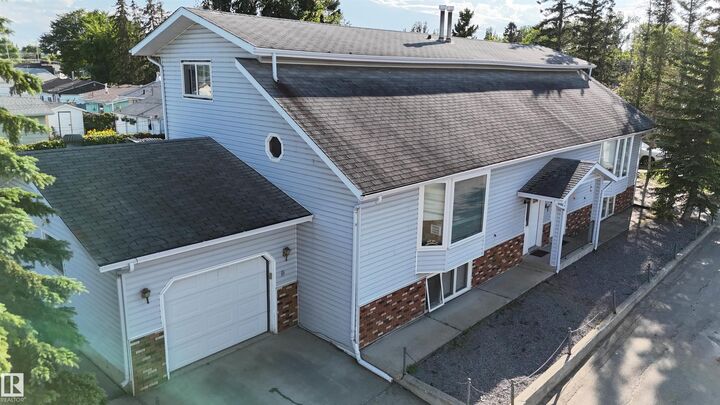 Property Photo:  4805 47 Street  AB T7A 1H8 
