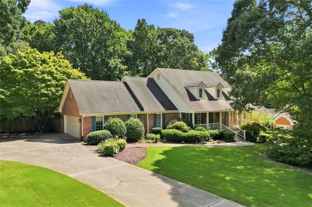 Property Photo:  2170 Lullwater Court  GA 30043 
