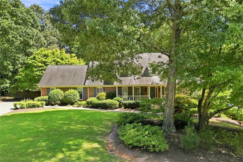 Property Photo:  2170 Lullwater Court  GA 30043 