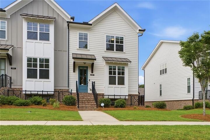 Property Photo: 835 Green Sapling Trail GA 30024