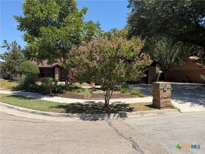 Property Photo:  605 Bream Circle  TX 76542 
