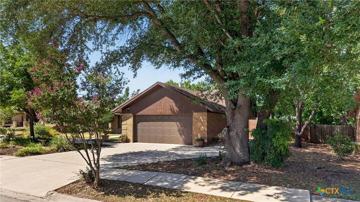 Property Photo:  605 Bream Circle  TX 76542 