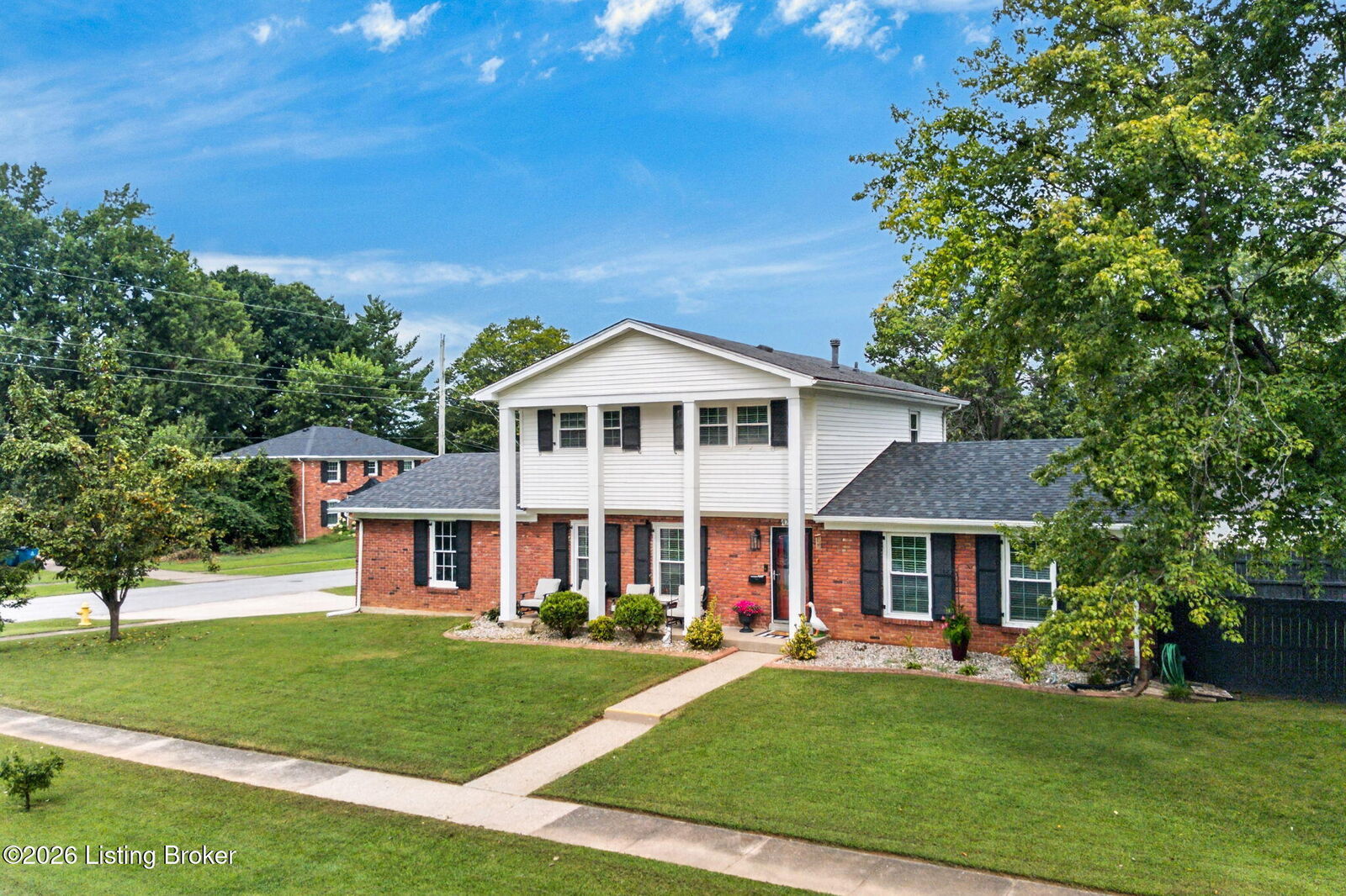 Property Photo: 4209 Manner Gate Dr KY 40220